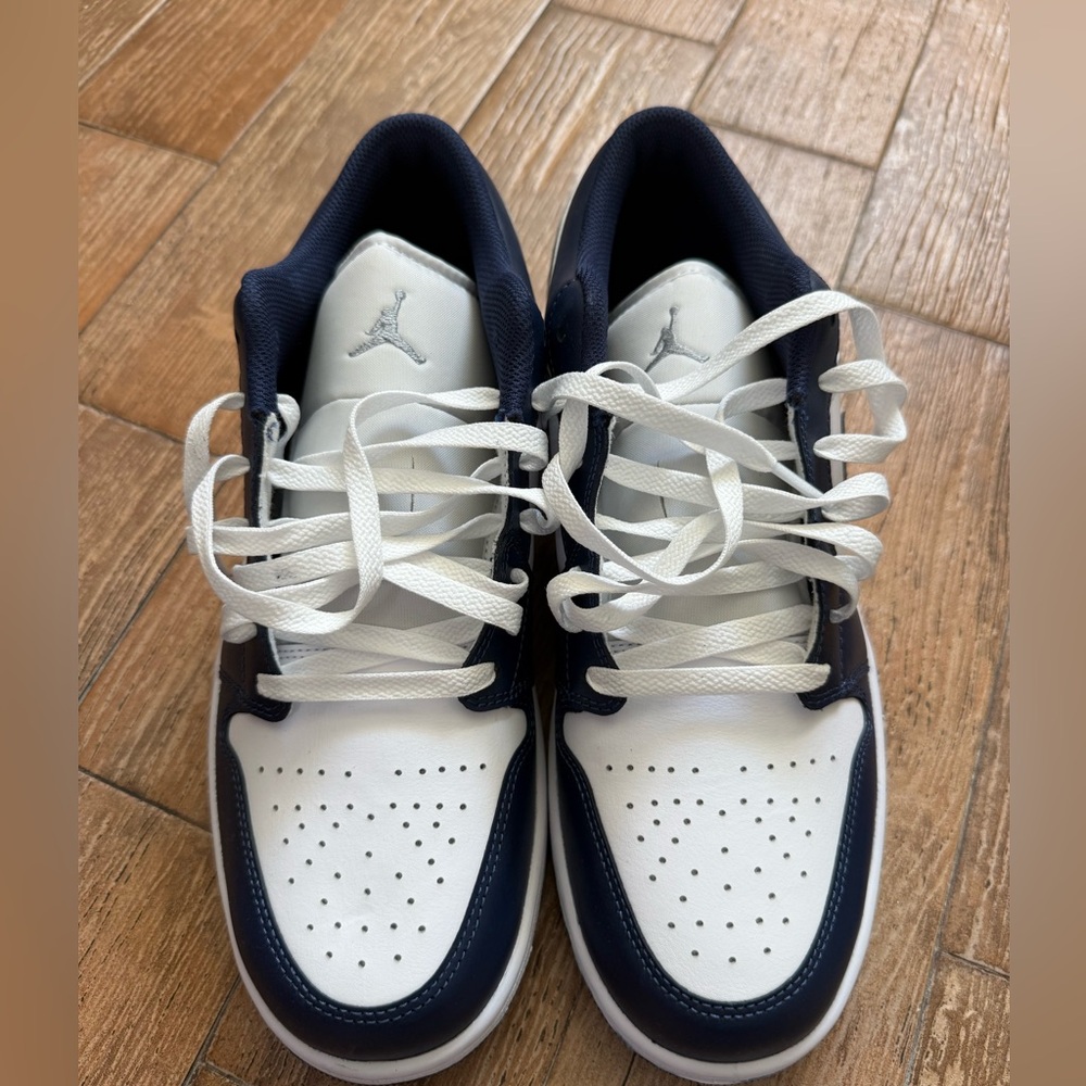 Nike White and Navy Sneakers